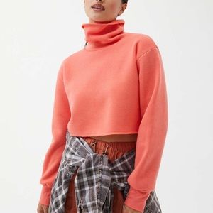 URBAN TURTLENECK SWEATER